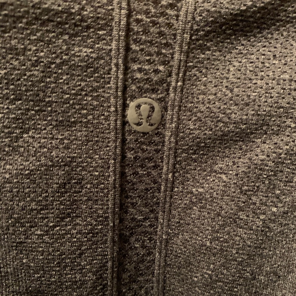Dark grey lulu tee